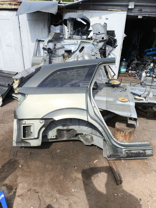 КОРПУС повітряного фільтра Dodge JOURNEY 2,4 комплектний є 4шт