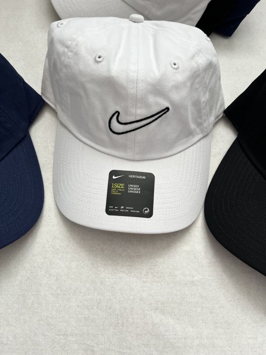 Кепки від бренду Nike