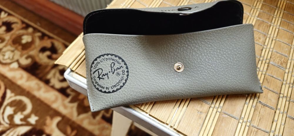 Чехол Ray Ban оригинал.
