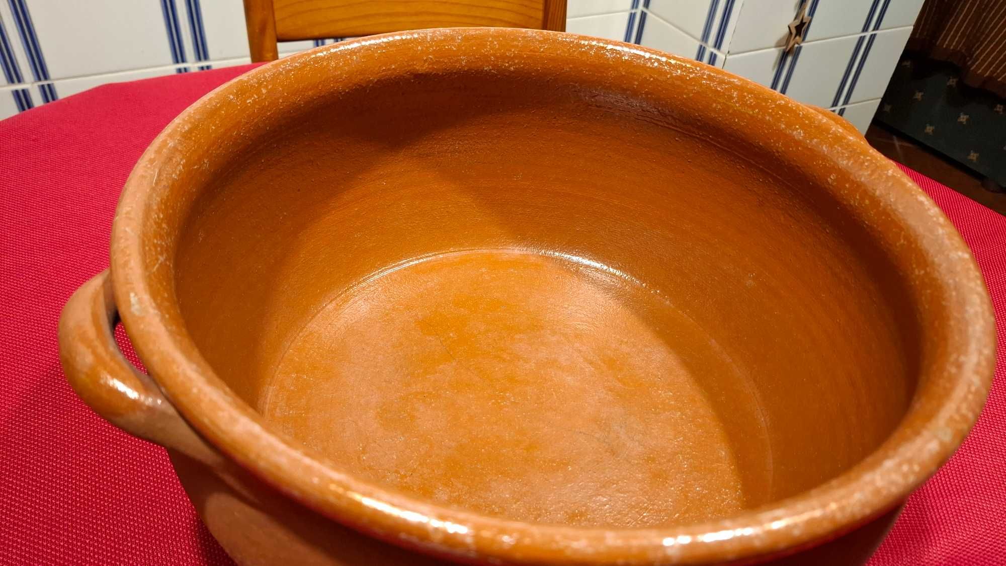 Tacho / panela em barro