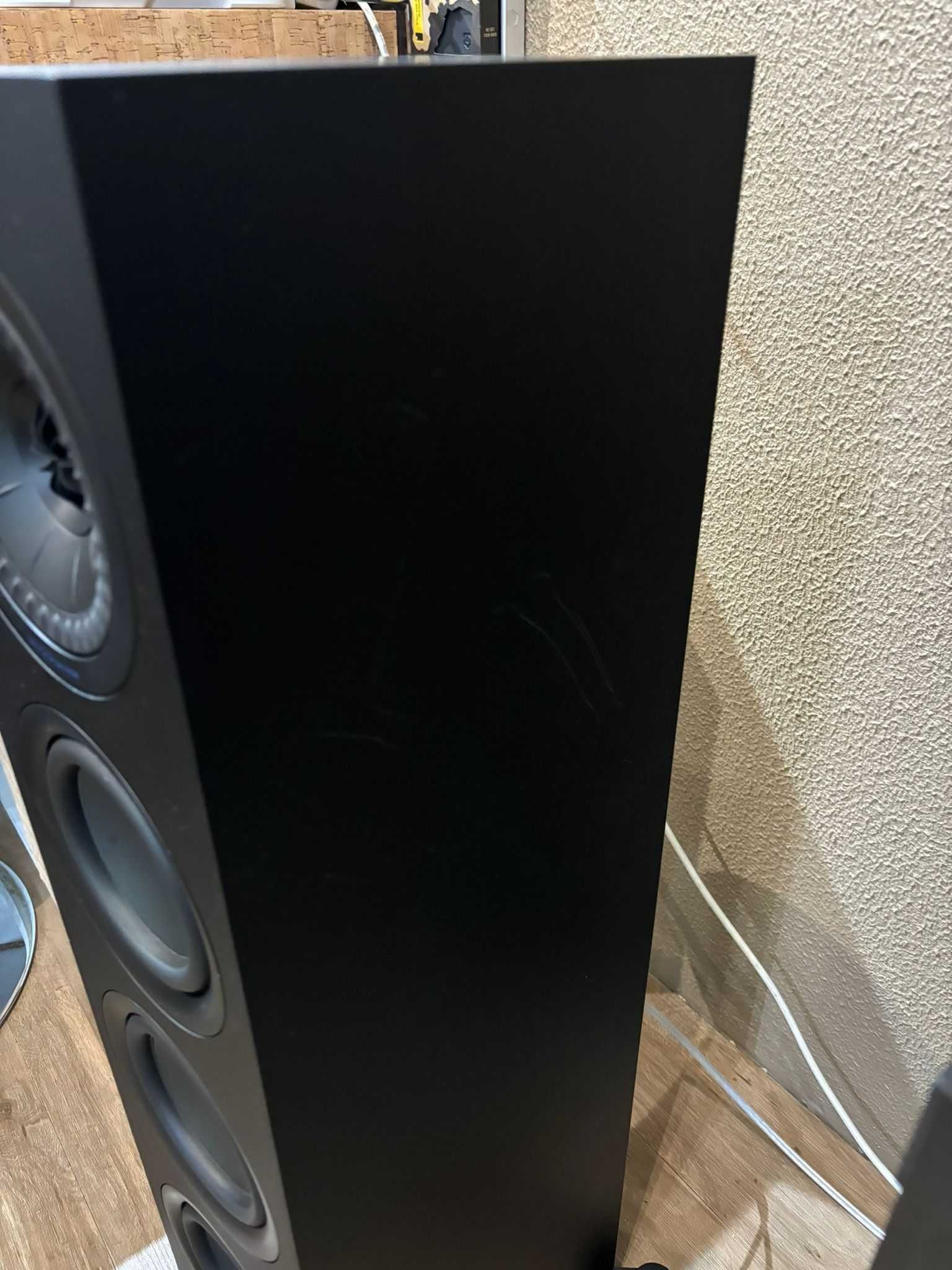 KEF Q550 - Colunas de Som