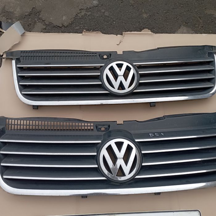 Решітка радіатора VW Passat B5+ Фольцваген Пассат Б5 00-05