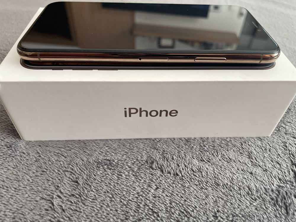 Iphone XS gold edition