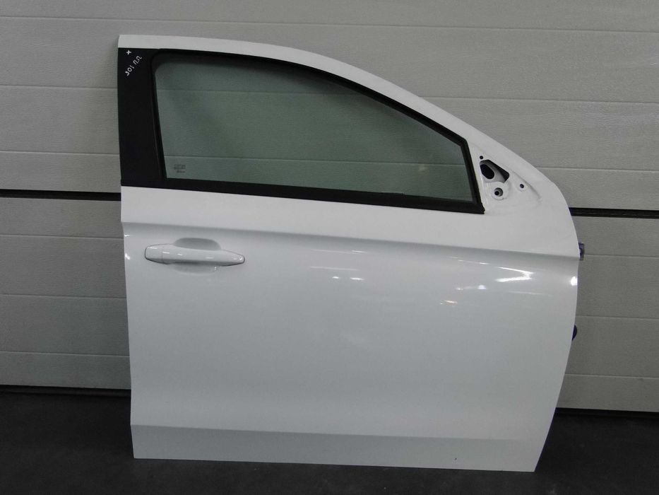 Двері дверка дверь передні праві Peugeot 301 Citroen C-Elysee 13-24р.