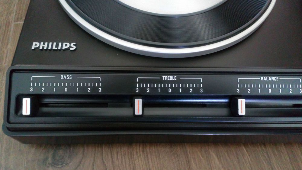 Gira-Discos Philips 351