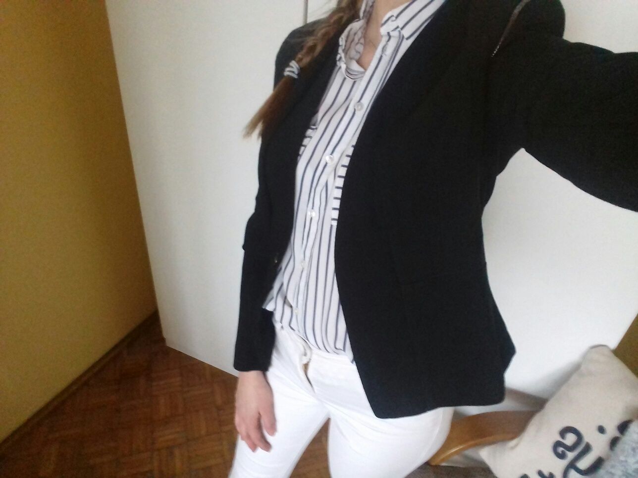 Czarny żakiet dopasowany XS