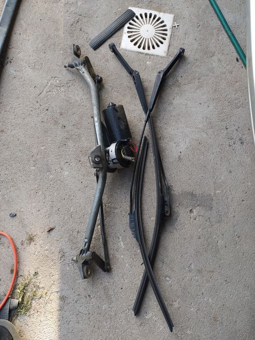 Mechanizm wycieraczek Audi A4 B5 plus ramiona