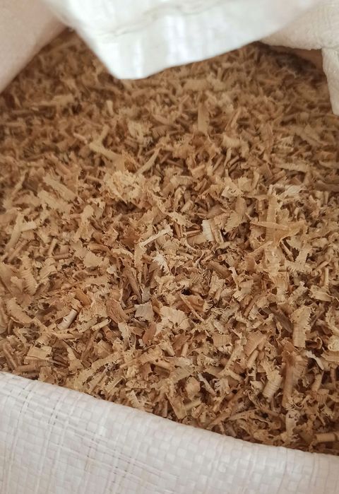 Suche trociny trot wióry drzewne 50kg – ściółka dla zwierząt, ogrodu