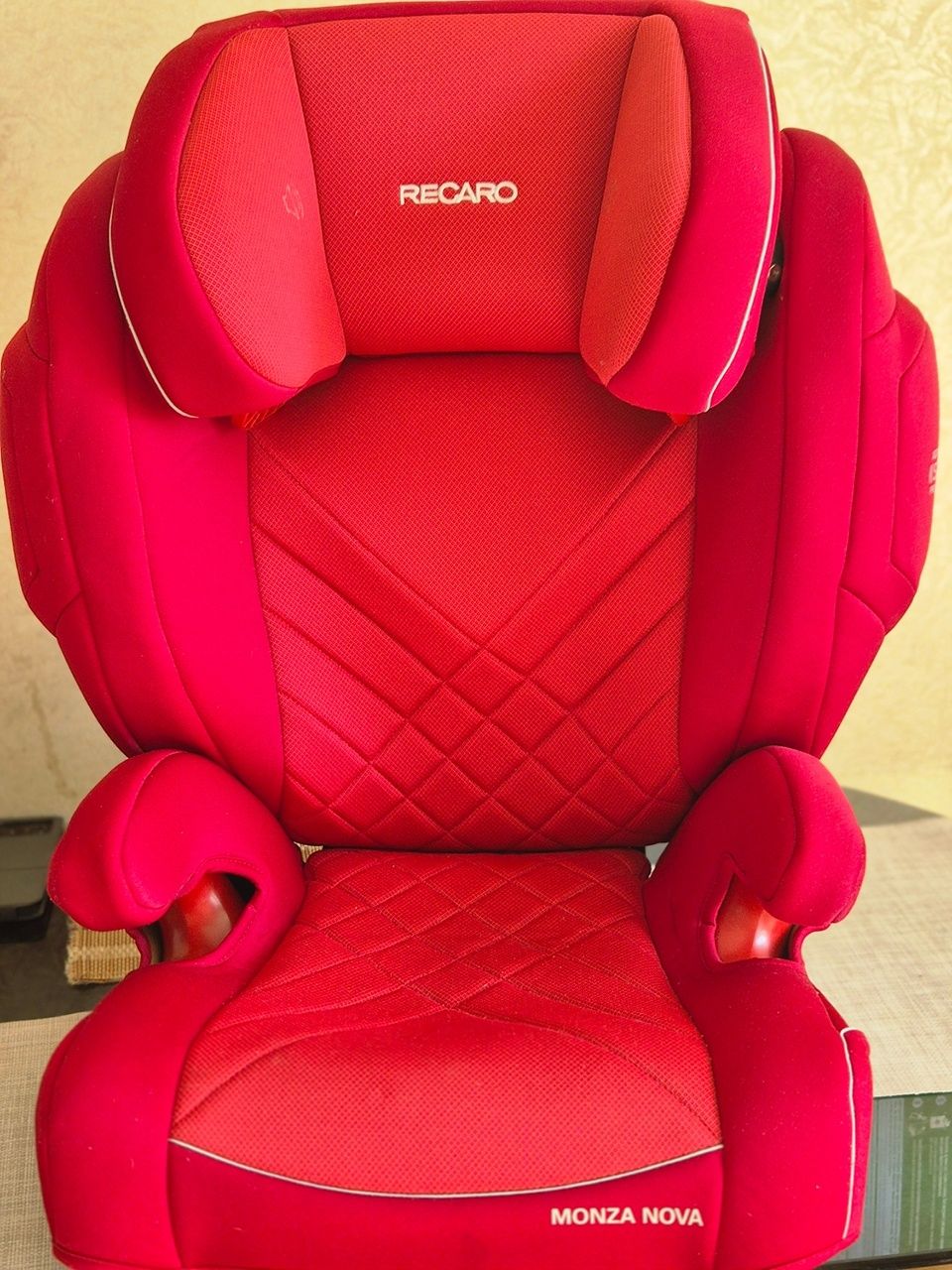 Автокрісло Recaro