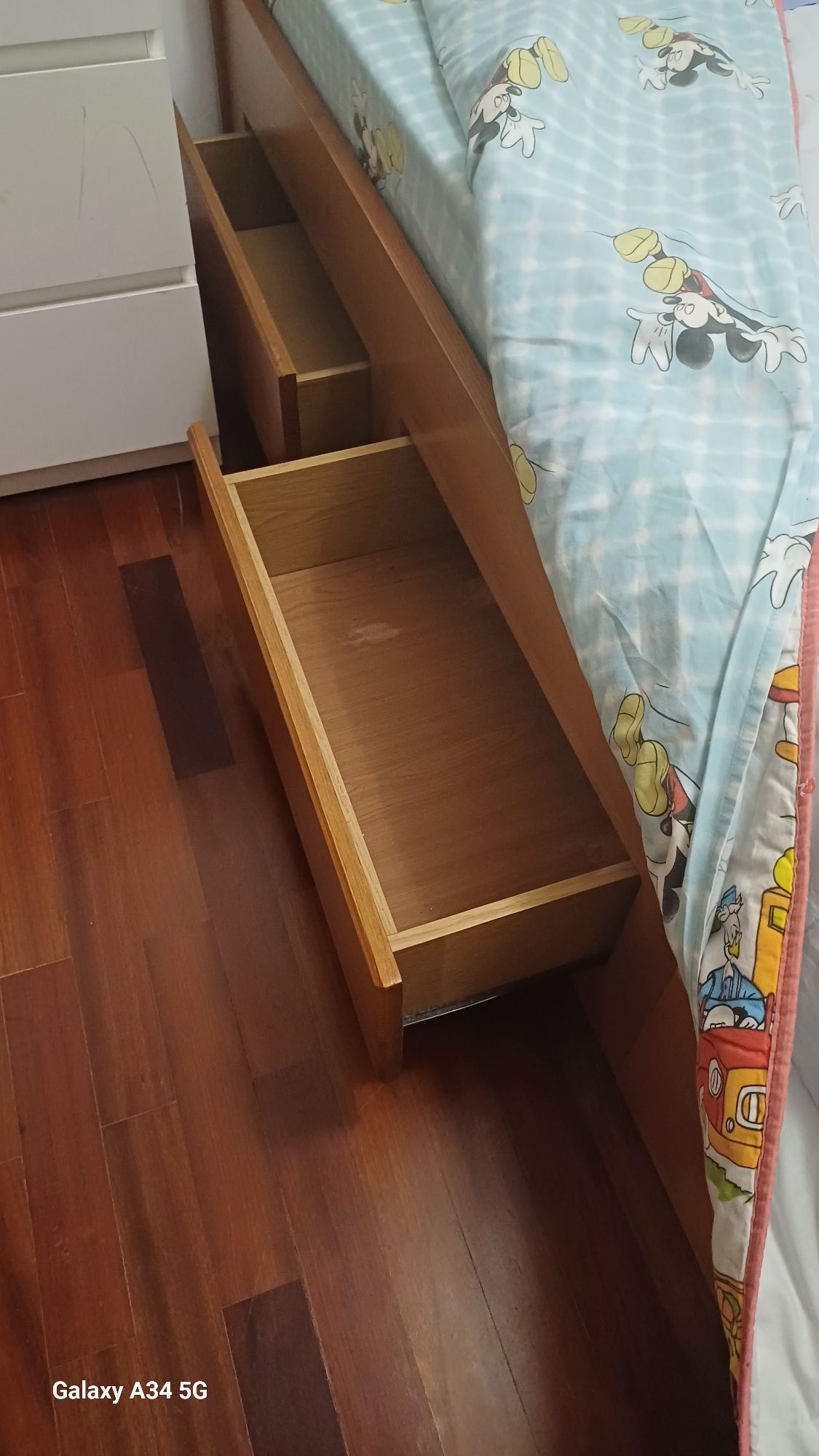 Cama de solteiro