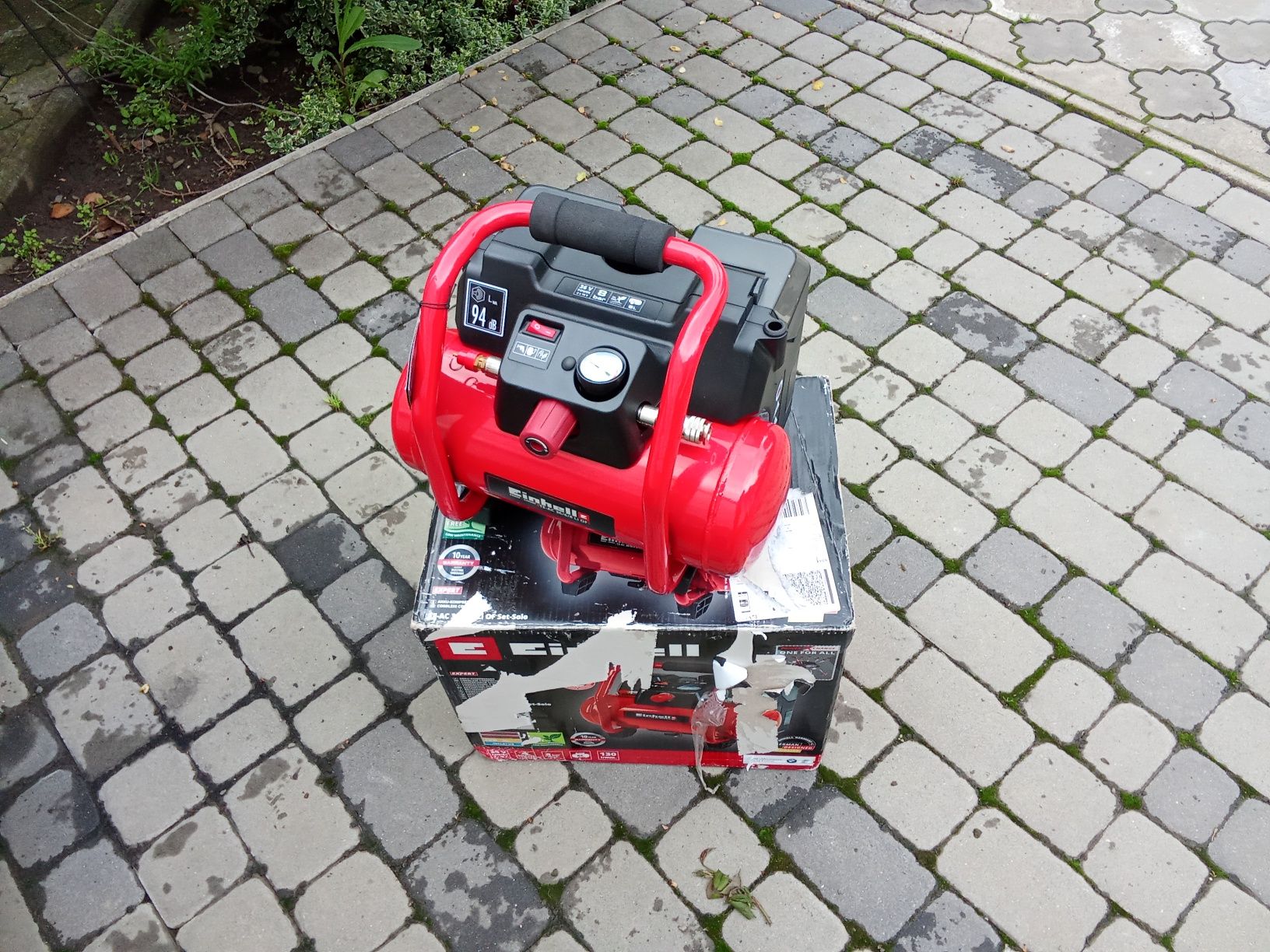 Компресор акумуляторний Einhell