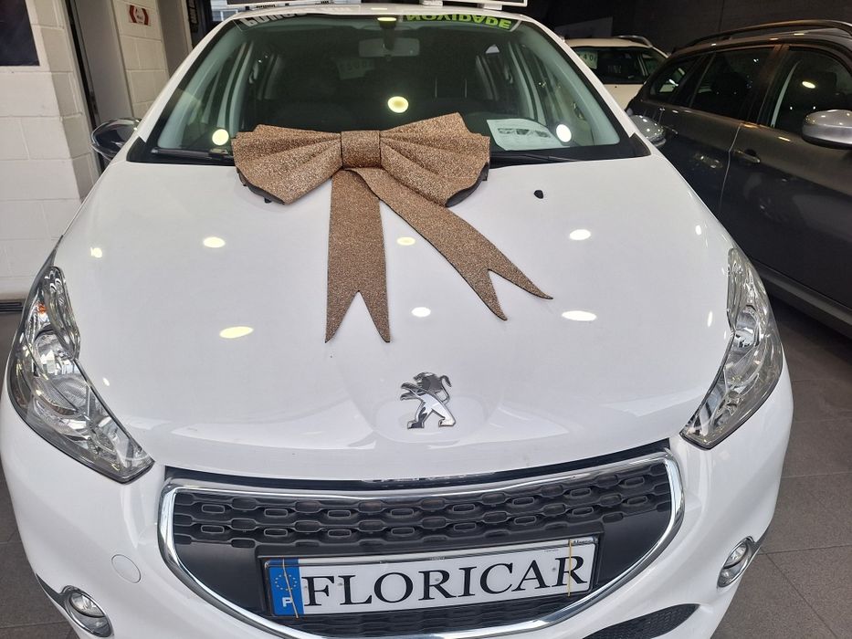 Peugeot 208 1 2vti  2015 c/68milkm