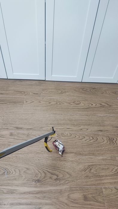 Pinça para apanhar objectos do chao