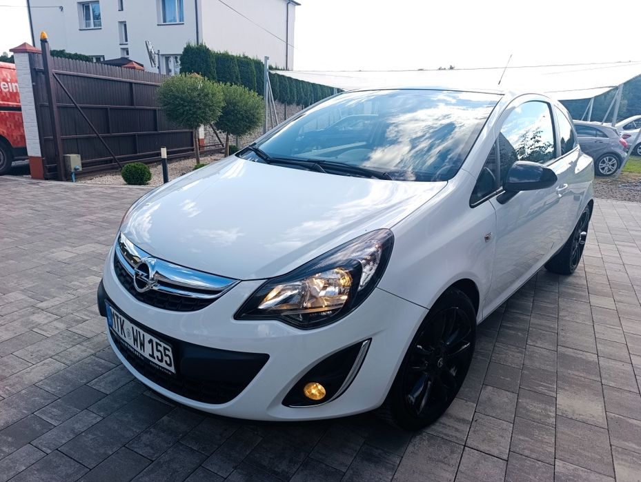 Opel Corsa D lift Edition 1.4 b 101KM org lak i prze.Aso Niemcy