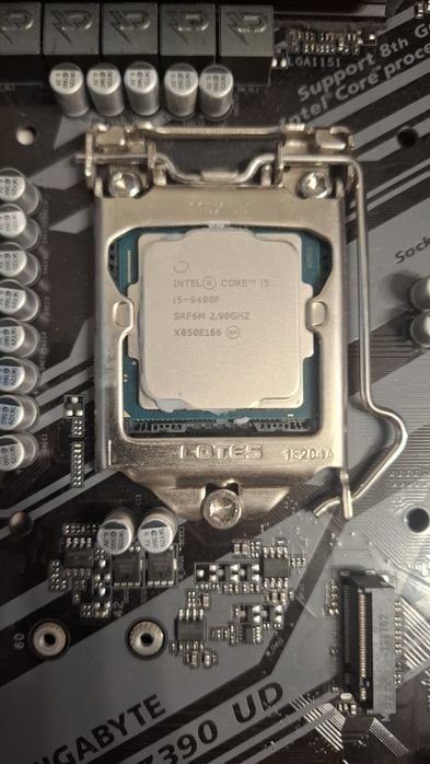 I5 9400f + gigabyte z390 UD