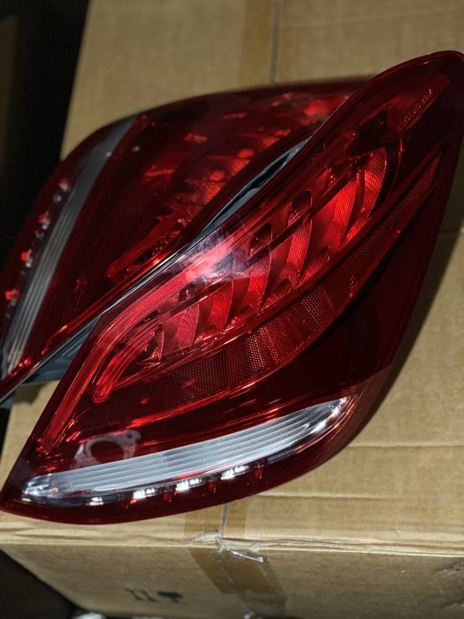 Стоп фонарь задний W205 Mercedes C class Америка дорест Мерседес Ц кла
