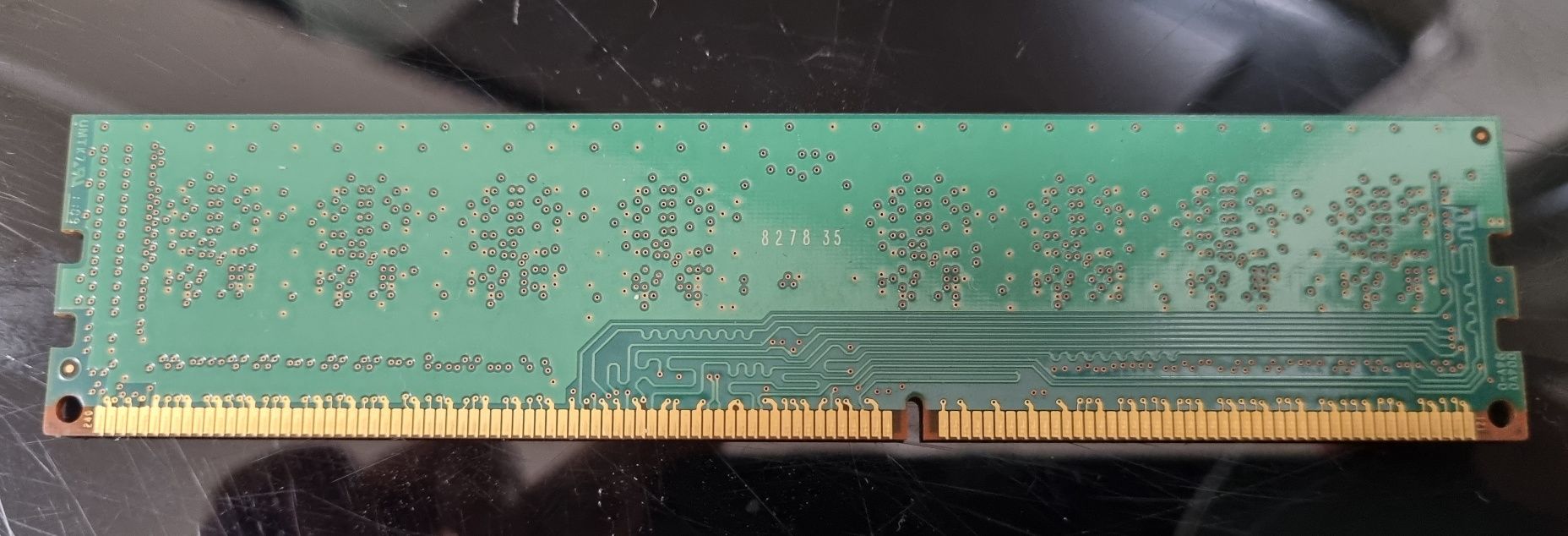 Пам'ять DDR3 2ГБ Samsung PC3-10600