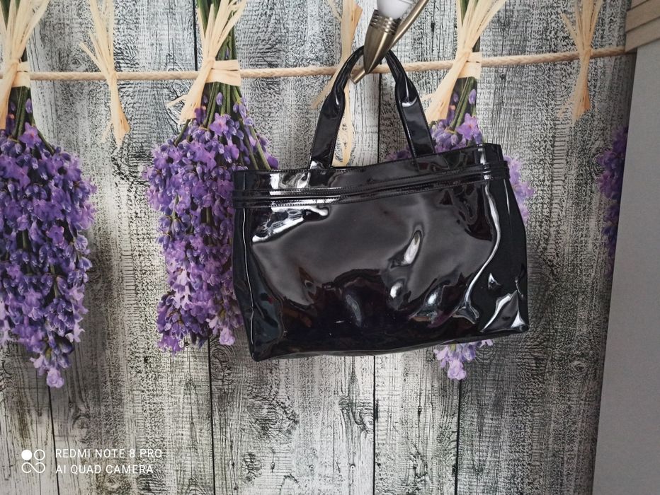 Torebka Armanii Jeans lakierowana