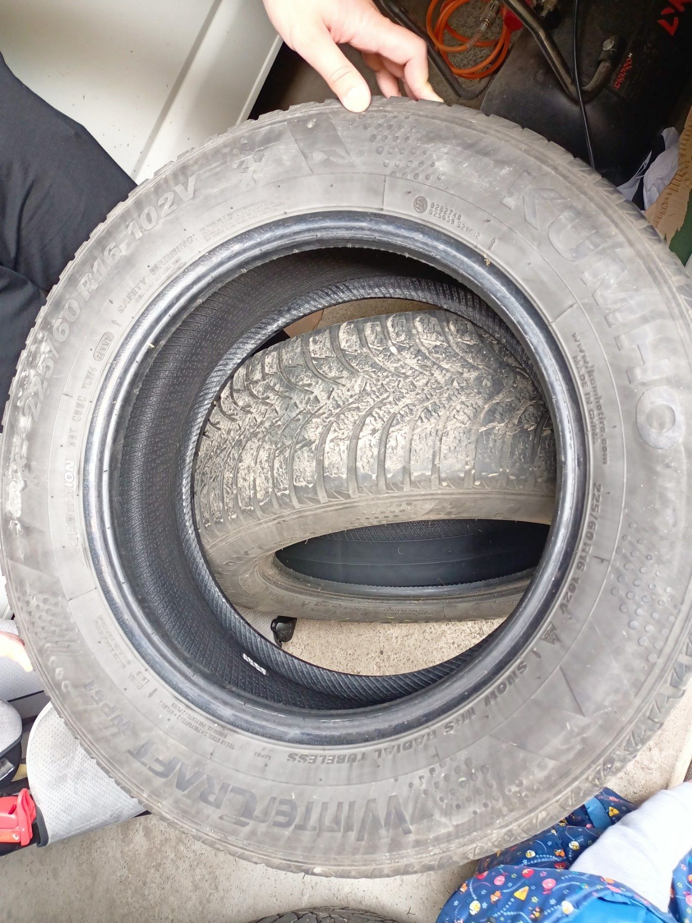 Резина зима Kumho 225/60 R16