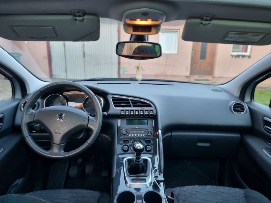 Пежо 3008. 2009р.в. 1.6 бензин