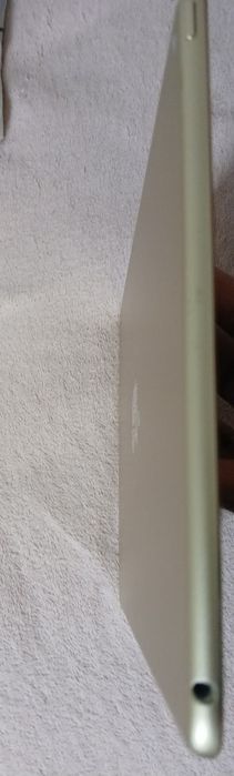 iPad 9.7 – Bom estado + capa incluída

Vendo iPad usado, em muito bom