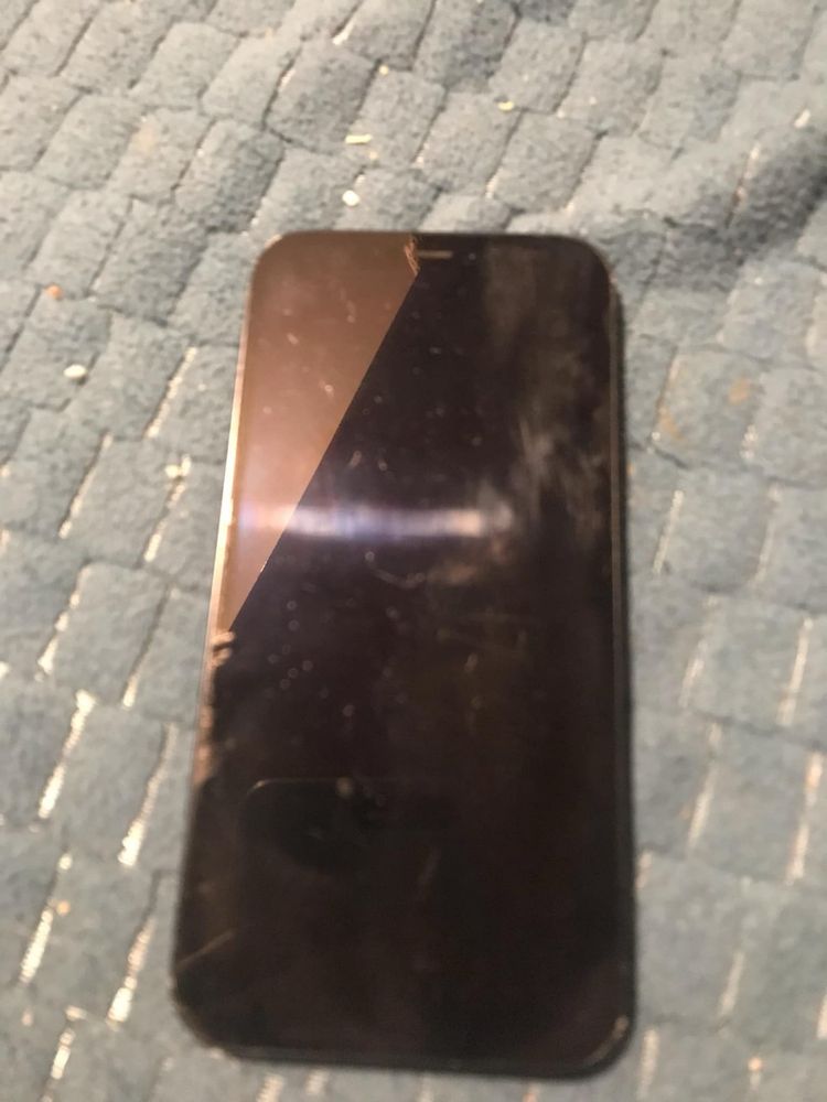 Iphone 12 na gwarancji
