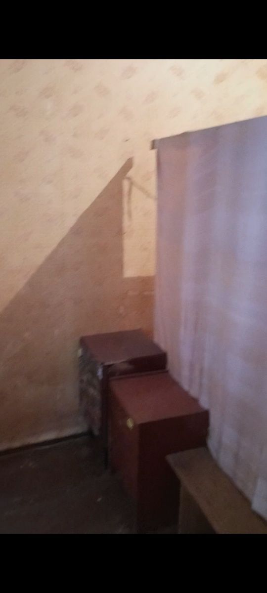 Отдам даром старую мебель