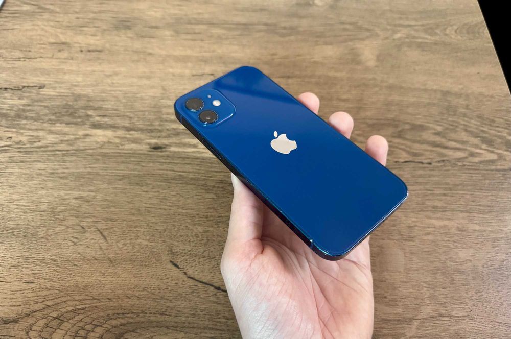 iPhone 12 64GB - Stan Bardzo Dobry, 79% Kondycji Baterii, Zestaw!