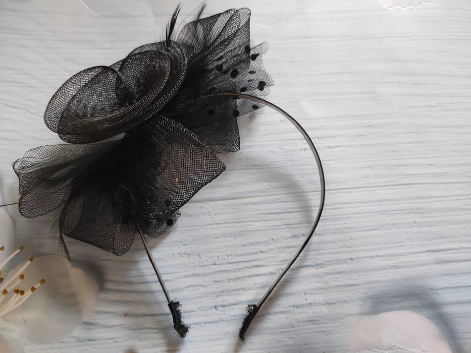 Черный обруч виде розы