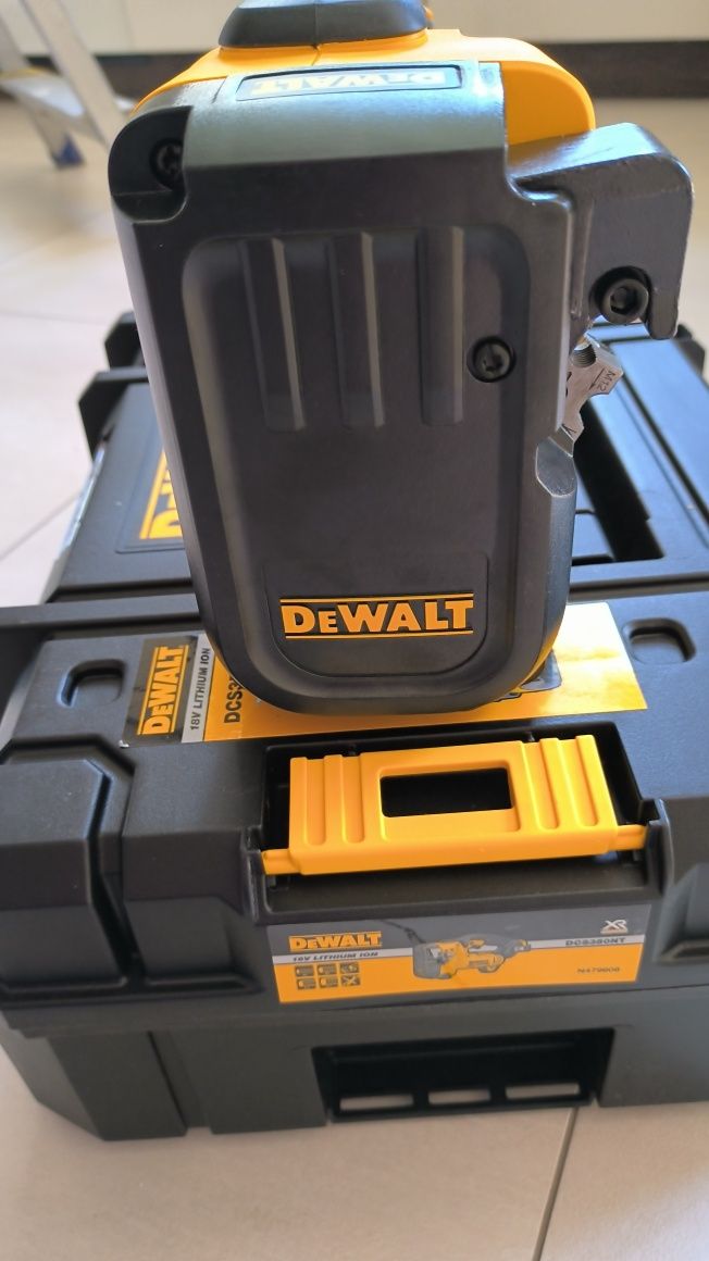 Nożyce do prętów DeWalt DCS 350