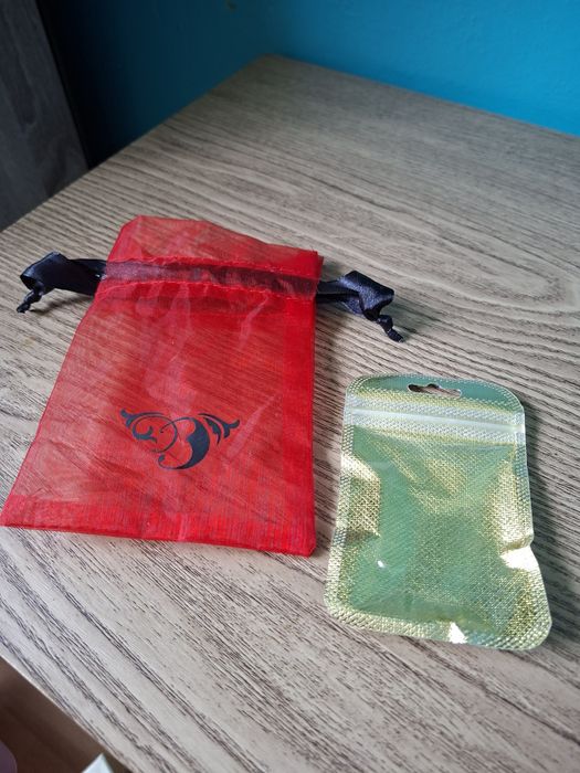 Woreczki do przechowywania biżuterii drobiazgów złoty czerwony