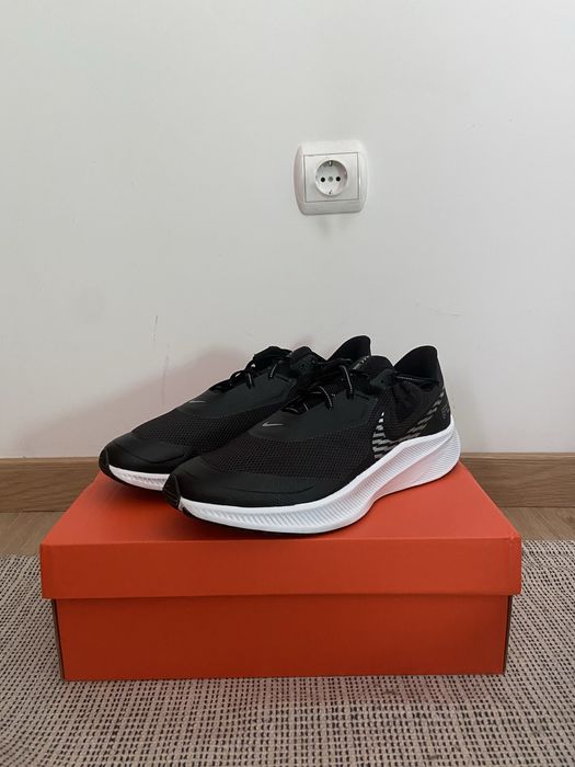 Nike Quest 3 Shield – Quase Novas – Tamanho 45