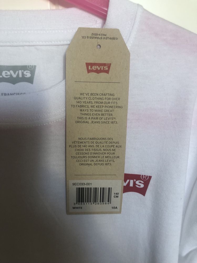 Bluzka. Levi’s