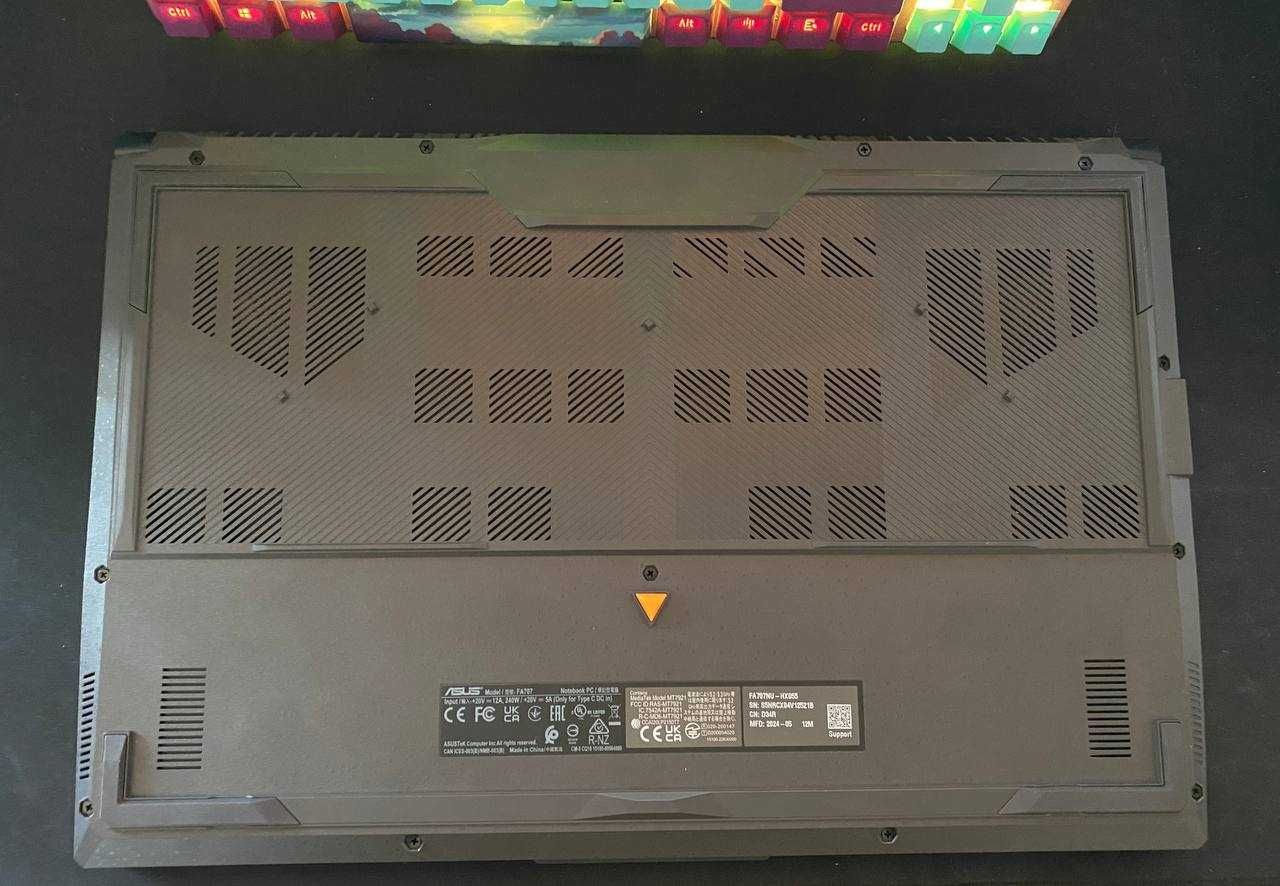 Игровой Ноутбук Asus TUF A17 RTX 4050 DDR5 16gb Ryzen 7 7735