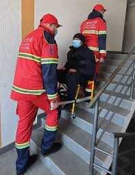 Перевозка лежачих и сидячих больных,инвалидов/Подьем и спуск с этажей