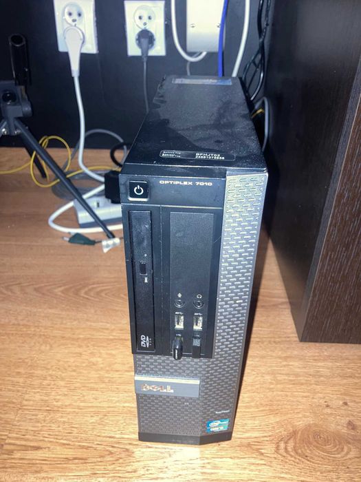 Komputer stacjonarny DELL 7010 OPTIPLEX GF 1030
