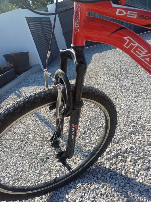 Bicicleta TT roda 24 com amortecedor