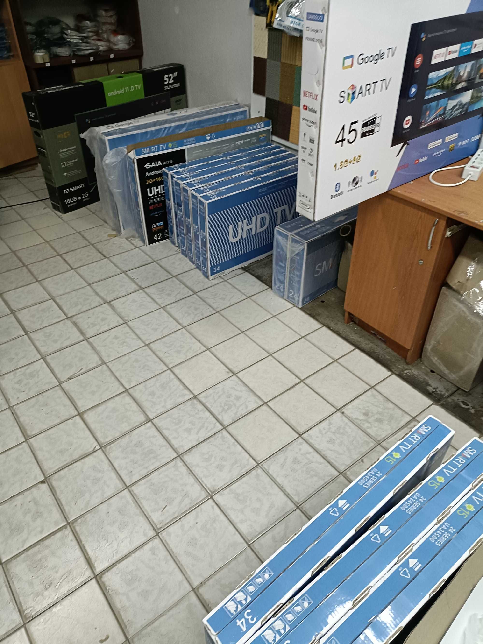 HISENSE SMART 34" | Android 15, 2/16GB + Голосовий Пульт Bluetooth