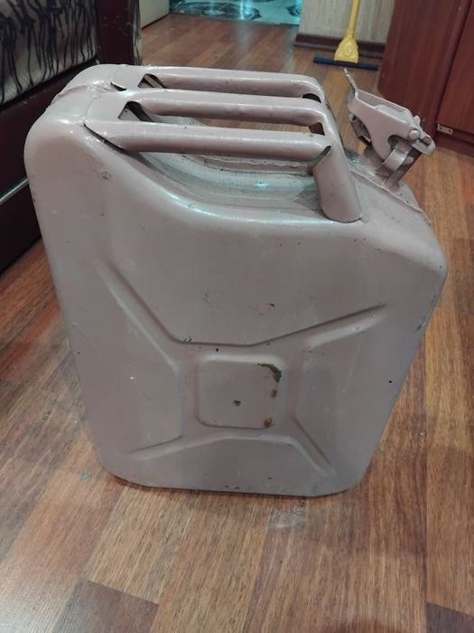 Каністра металева 20 літрів