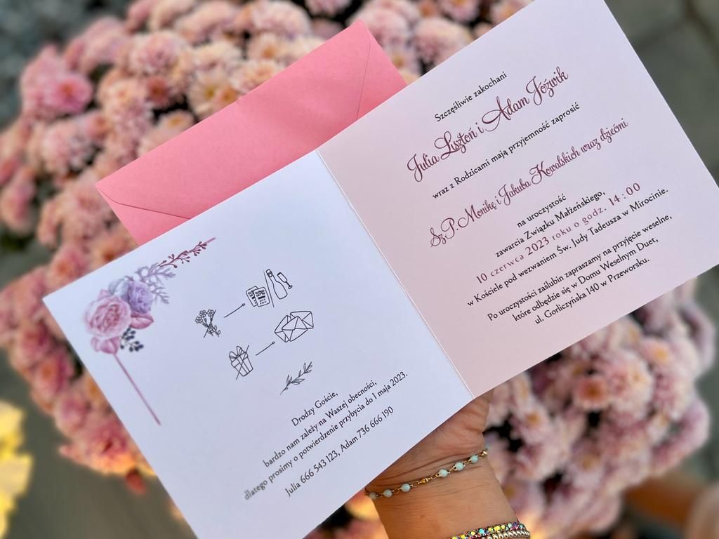 Śliczne zaproszenie ślubne z motywem kwiatów