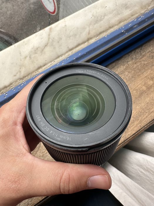 Sigma 16mm f1.4 DC DN