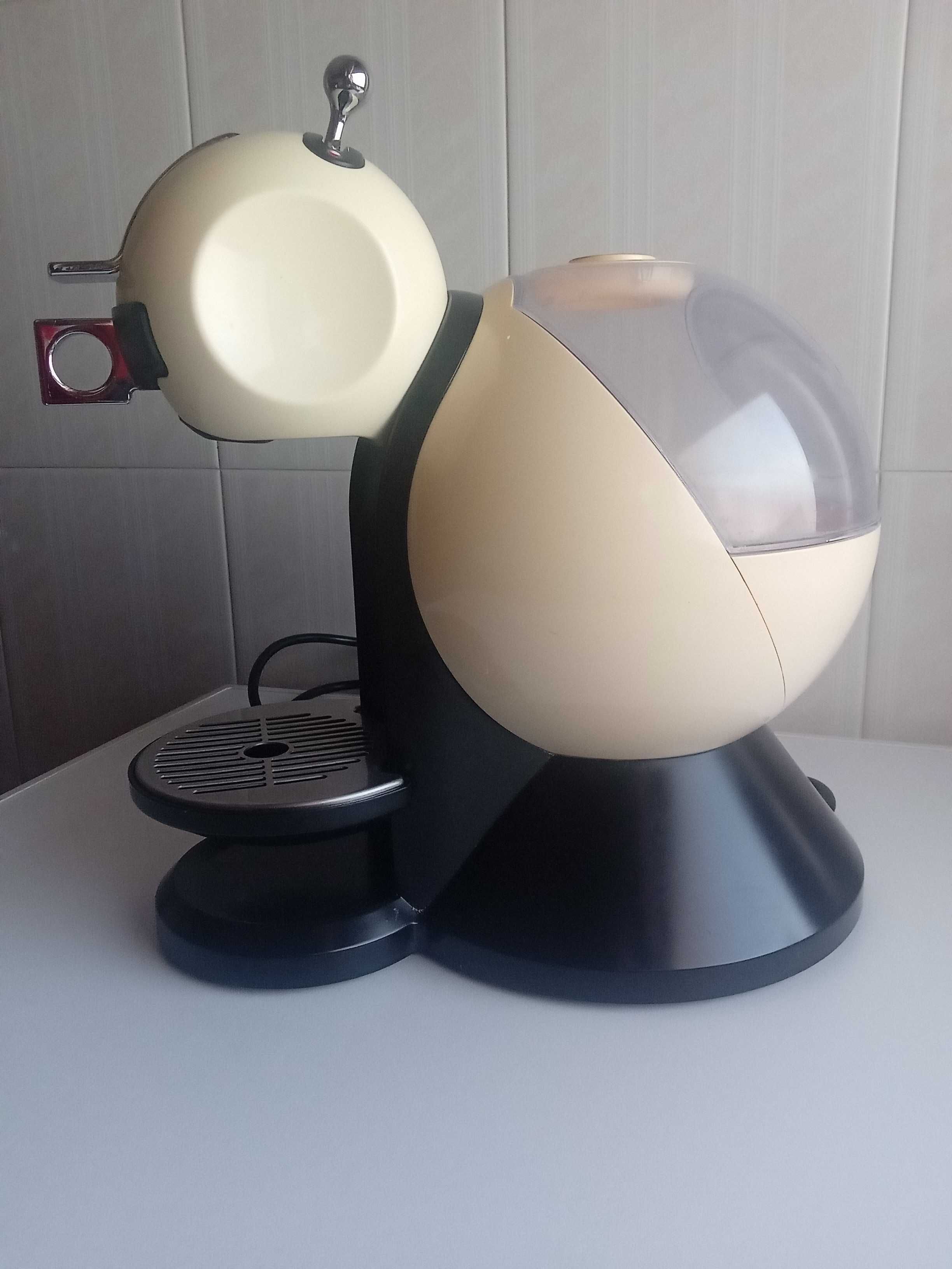 Máquina de Café Nescafé  Dolce Gusto Krups -  Impecável !