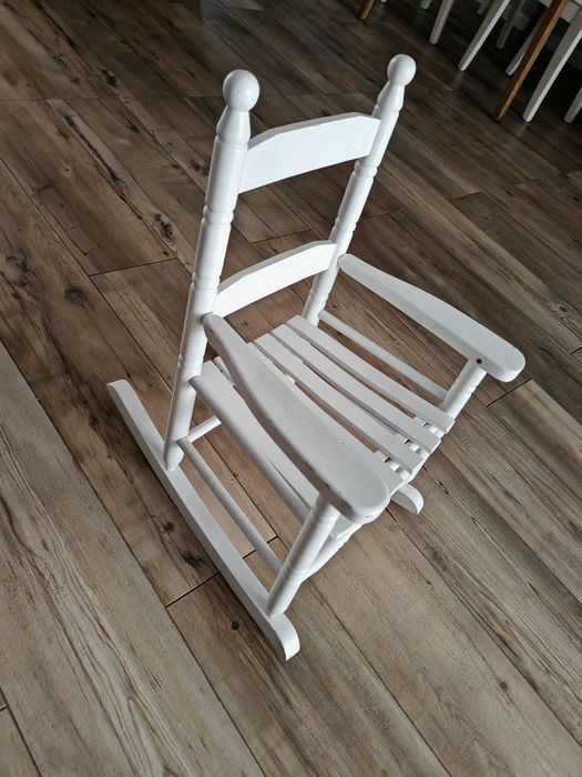 Krzesełko białe bujane dziecięce klasyczne poszukiwane must have