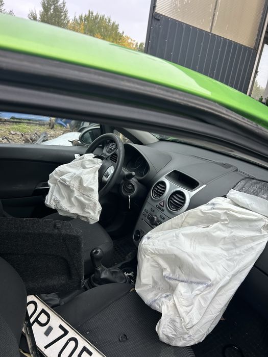 Opel Corsa D 1.4 Benzyna cala na czesci