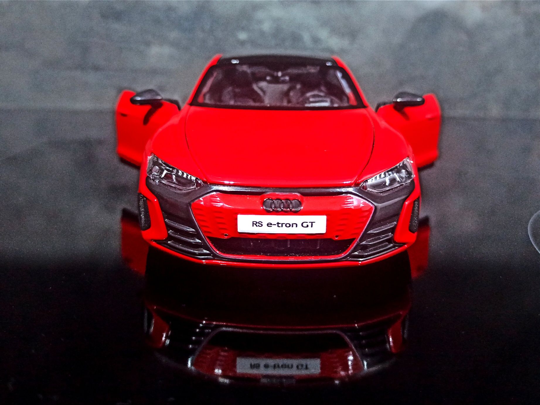 1:24 Audi RS e -tron GT, Audi RS5 coupe