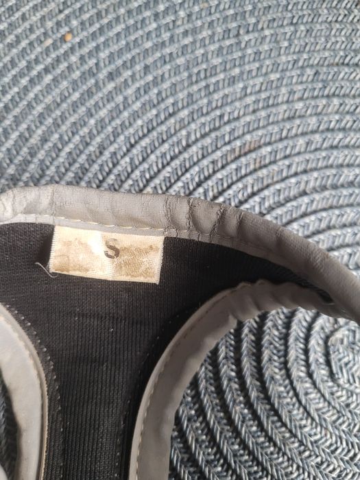 Czarne szelki bezuciskowe S