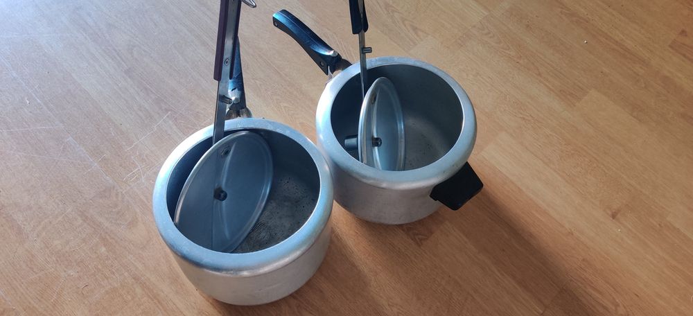 Panelas de pressão antigas