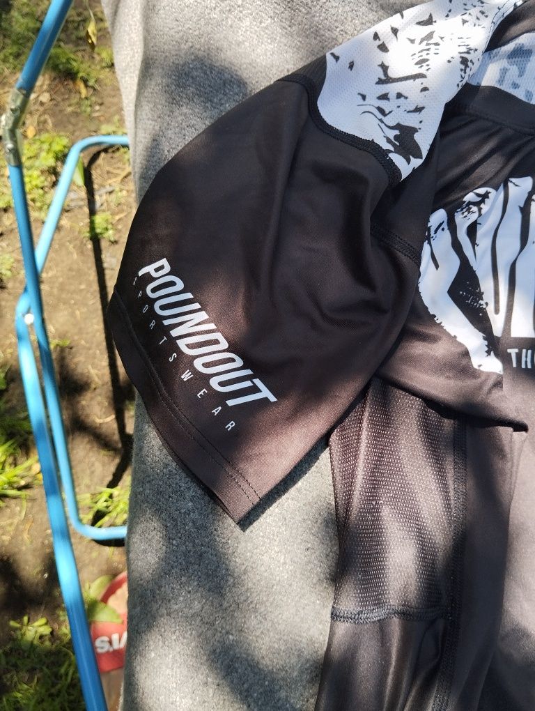 Rashguard poundout punisher