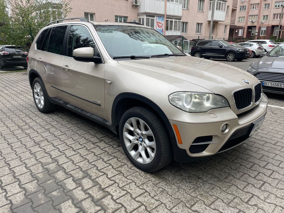 BMW  X5 E70 3.0 Бен.