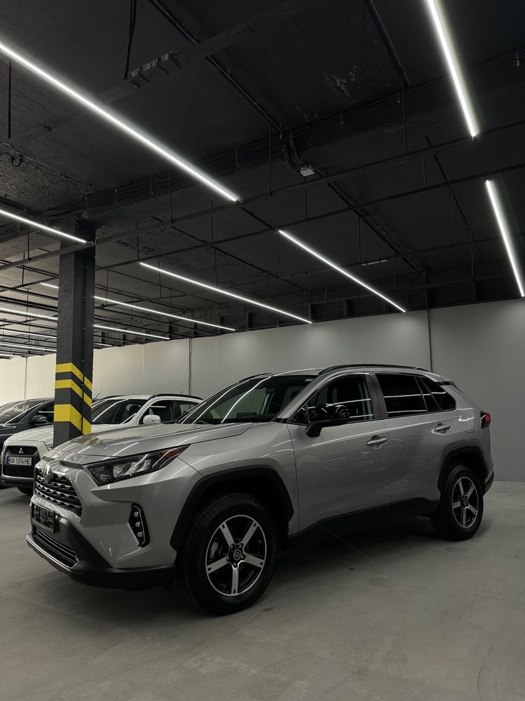 Toyota RAV4 4x4 АВТОМАТ 2020 р.